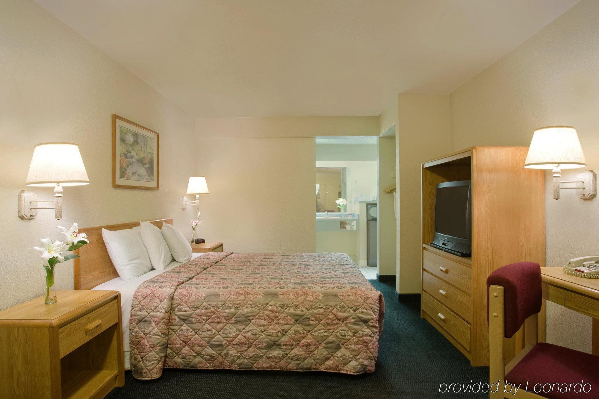 Turlock Inn Motel